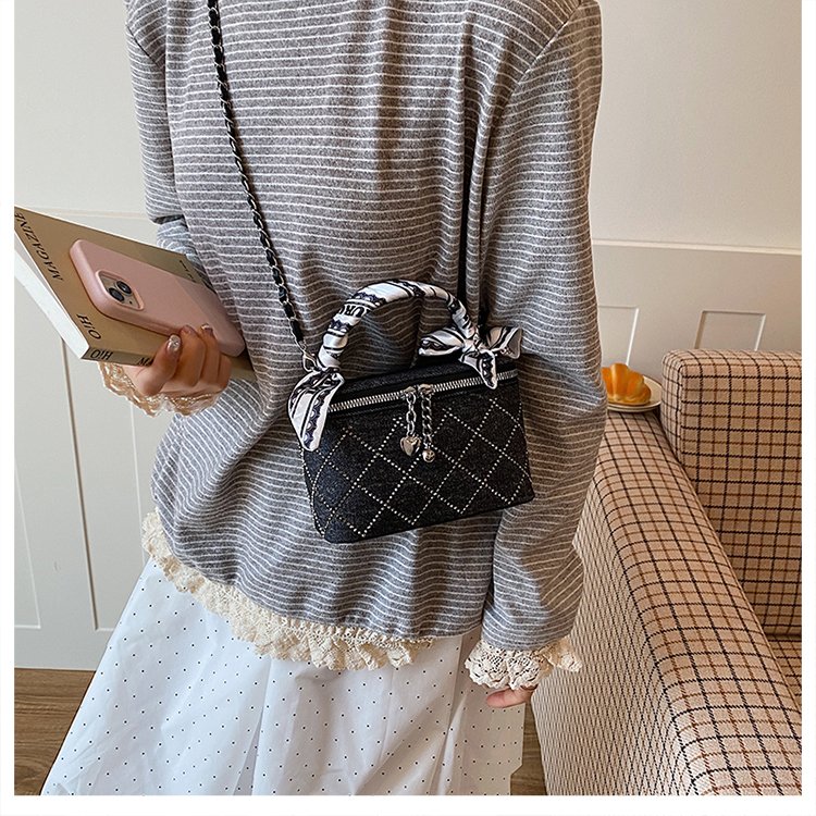 PU Diamond Square Crossbody Bag with Zipper Closure - Image 4