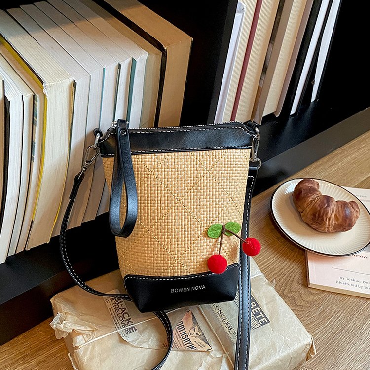 Woven PU Shoulder Crossbody Tote Bag Summer 2026 - Image 3